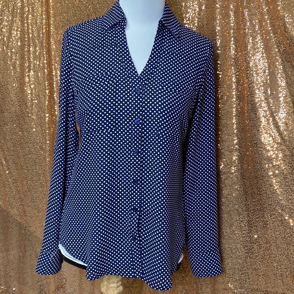 Express button up blouse. Long sleeve with three quarter length strap.